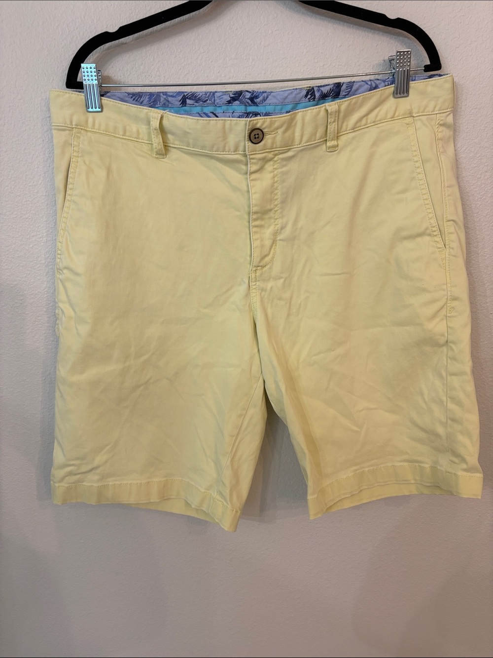 Tommy Bahama Pale Yellow Cotton Flat-Front Shorts